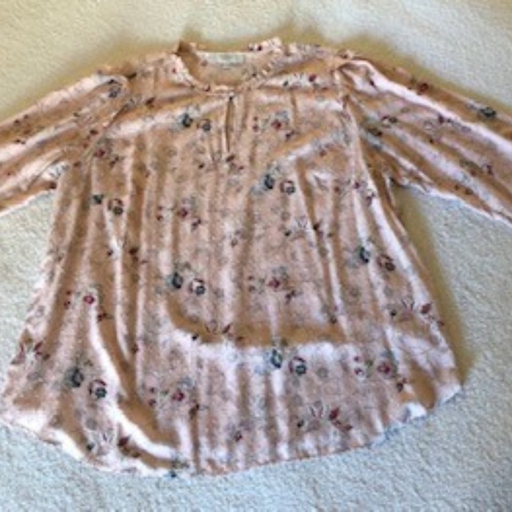 Feminine Floral Blouse